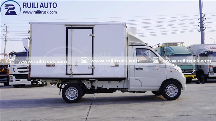 Forland Refrigerator Truck Light Duty Truck Small Capacity For Vegetables/Meats suppliers