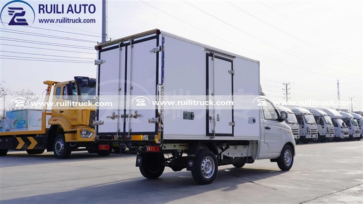 Forland Refrigerator Truck Light Duty Truck Small Capacity For Vegetables/Meats factory