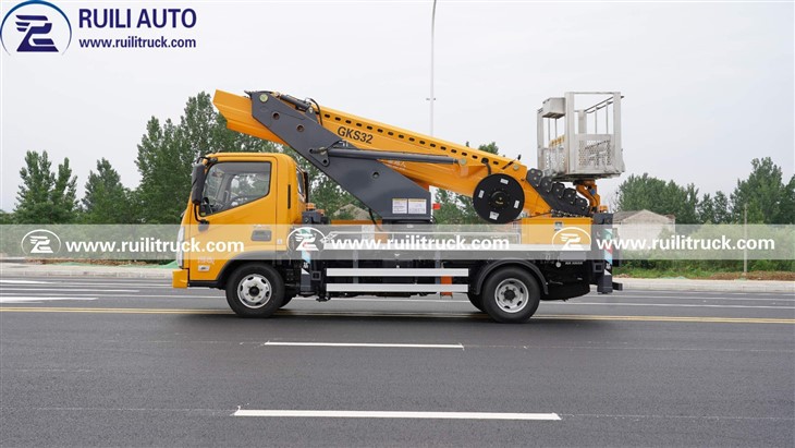 Foton 32m Aerial Work Vehicle, Street Lamp Maintenance, Telescopic Arm Lifting Platform, Straight Arm Aerial Work Vehicle high quality