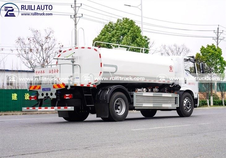 Light Duty Truck Water Tanker Truck For Reliable Bulk Water Transport Solutions suppliers